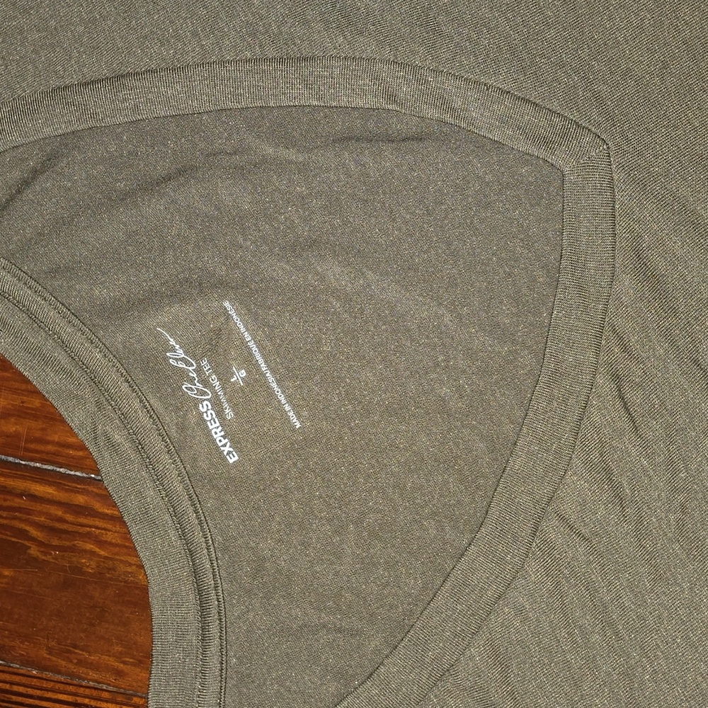 Express Tee - Picture 2 of 2